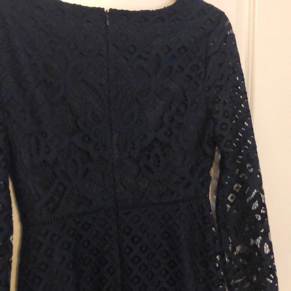 Cupcakes and cashmere navy lace dress with sleeves - Picture 4 of 5